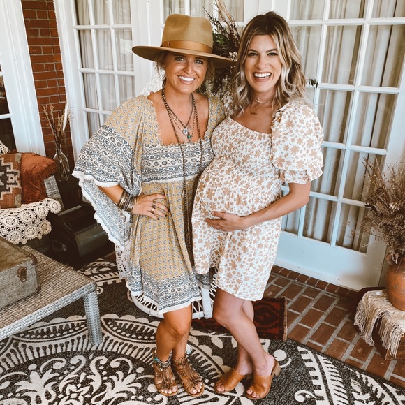 Meet your Posher, Hannah - Picture 2 of 6